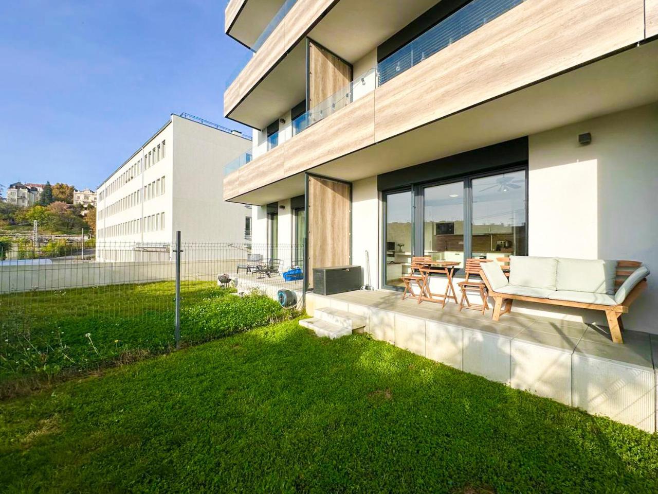 Vila Vinice Prague Ngoại thất bức ảnh